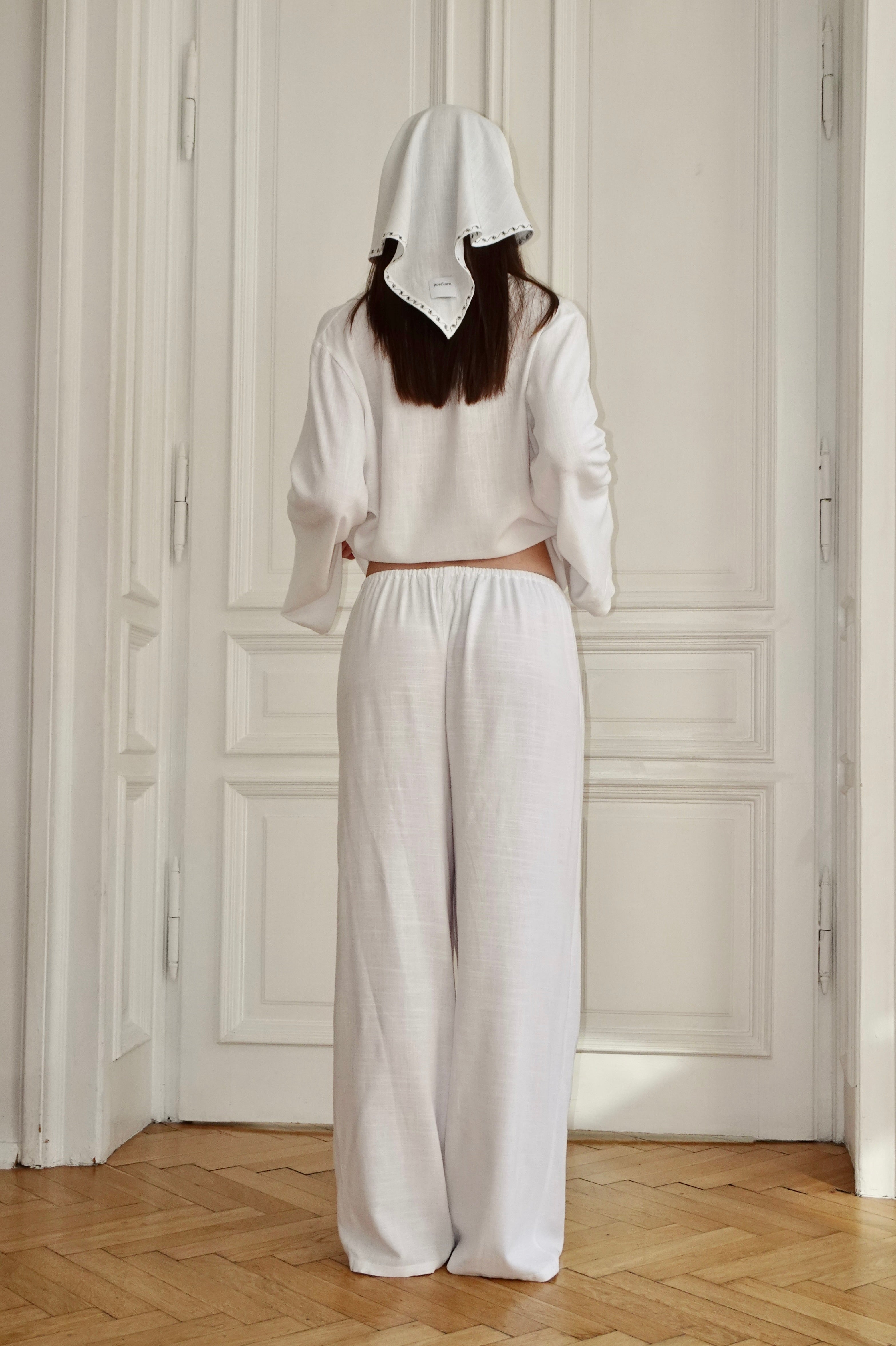White "Meadow" trousers with pockets
