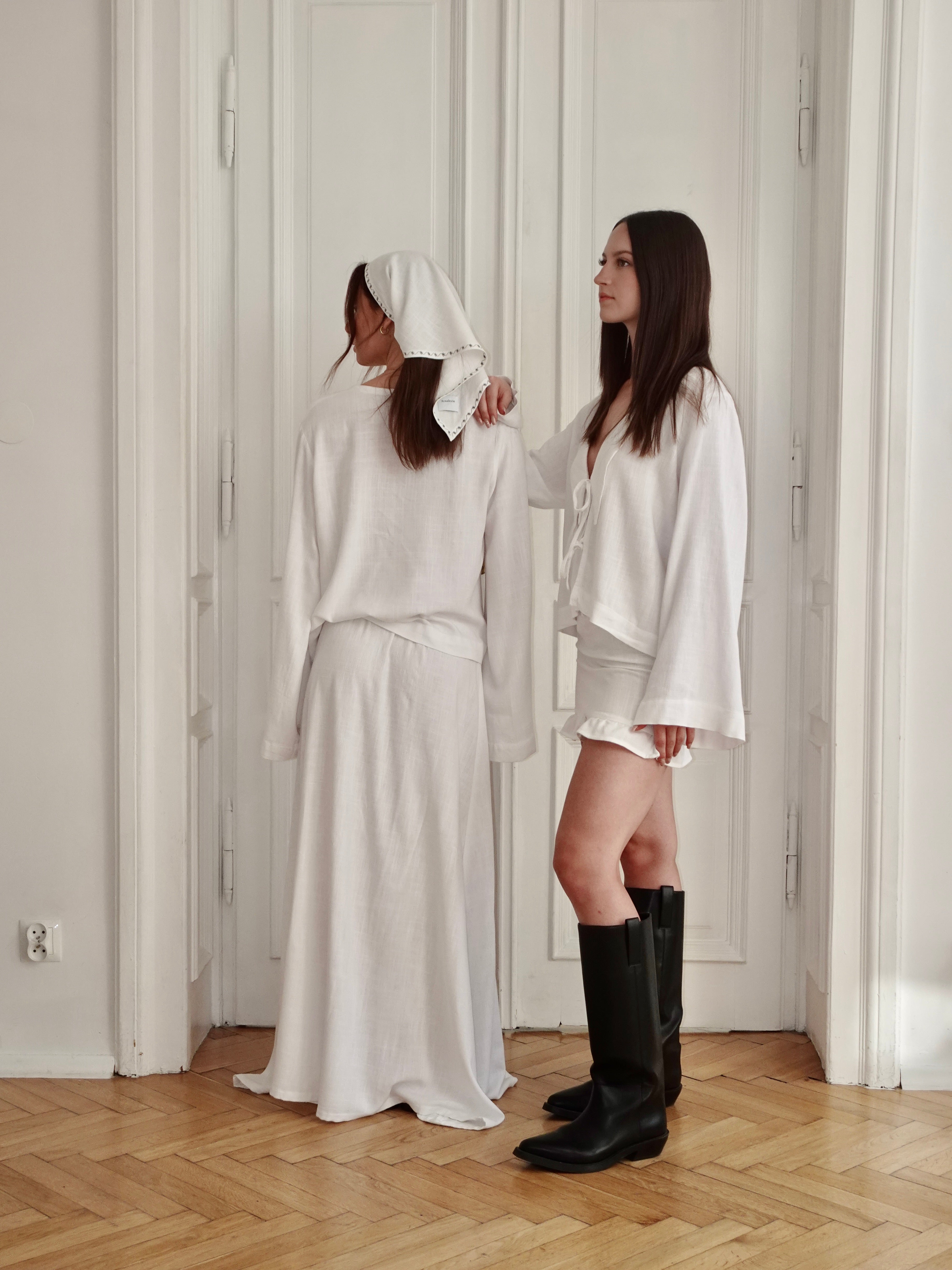 Biała koszula oversize "Wieczór" z wiązaniem