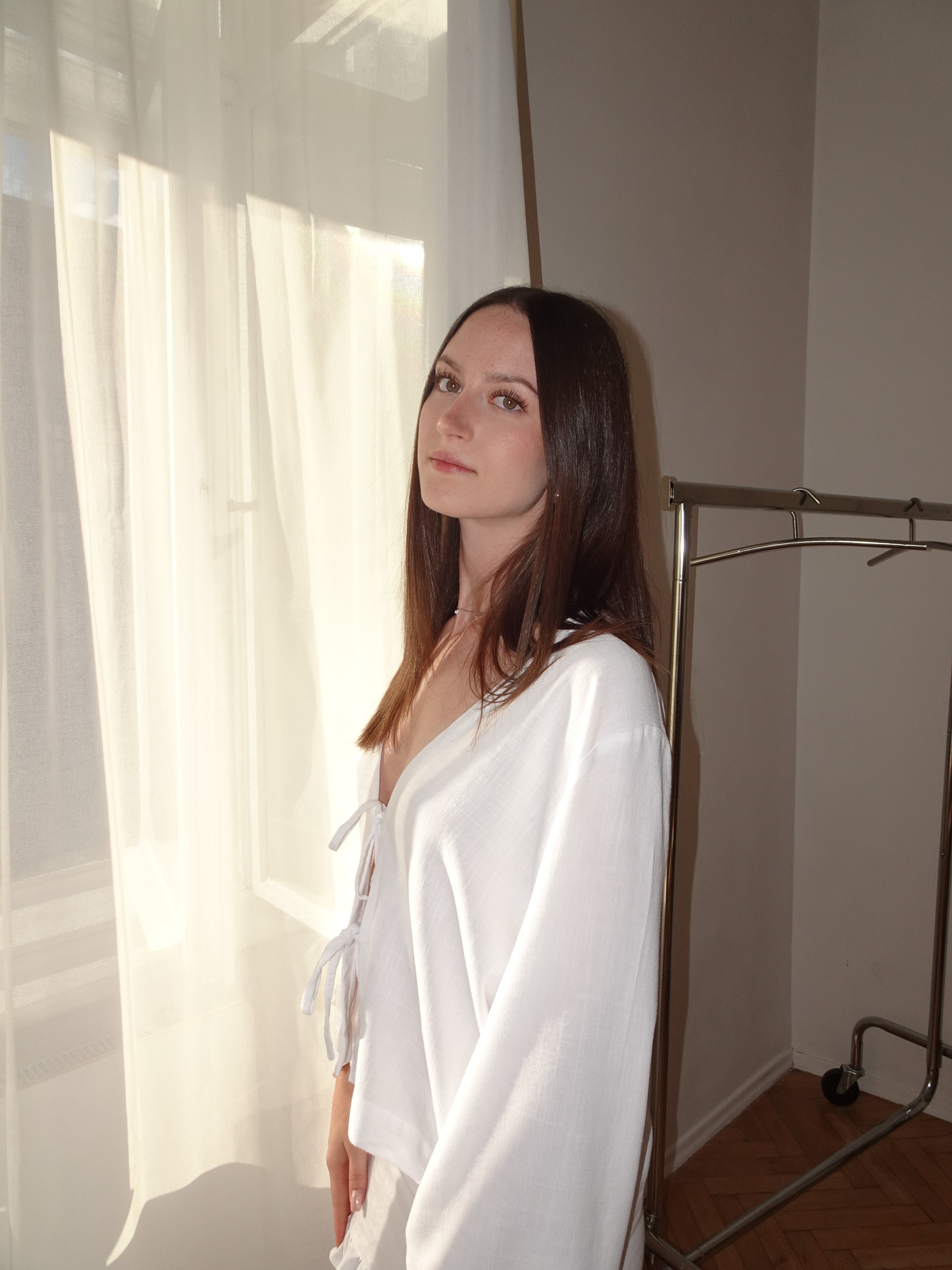 Biała koszula oversize "Wieczór" z wiązaniem