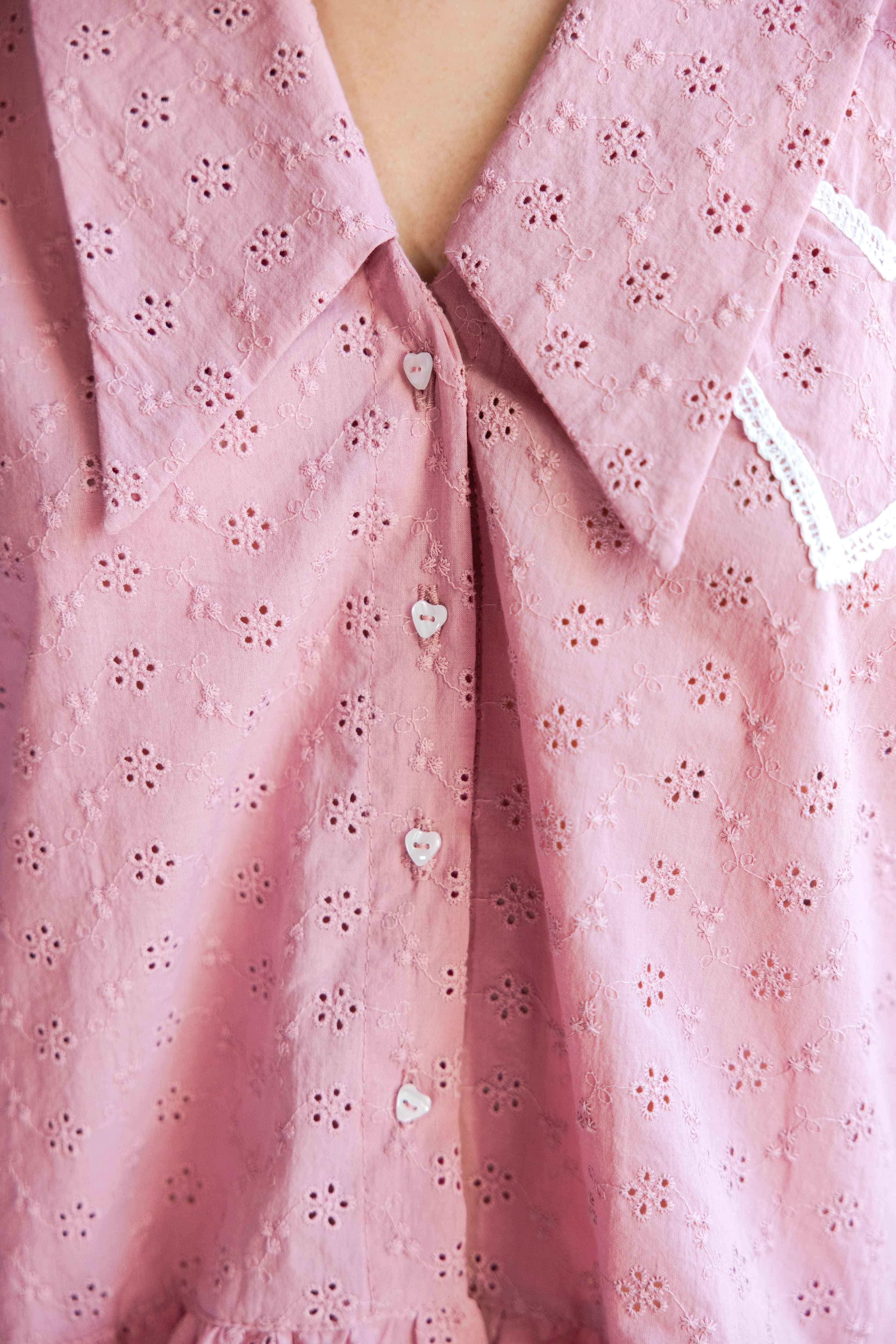 Rożowa Koszula "Slow Morning" z Falbankami